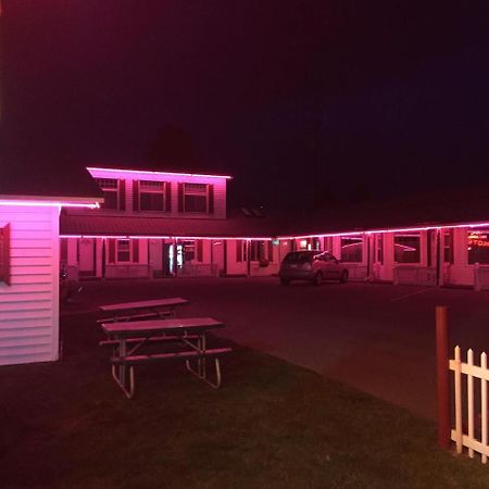 Trail Riders Motel Granby Esterno foto